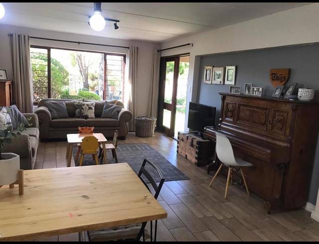 3 BEDROOM APARTMENT FOR SALE IN SUNNINGHILL